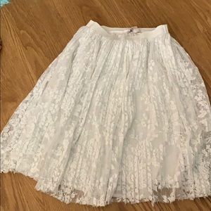Lace skirt